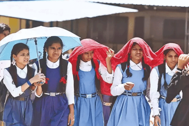 දිල්ලියේ පාසල් වැසේ; උෂ්ණත්වය සෙල්සියස් අංශක 47.4 දක්වා ඉහළට