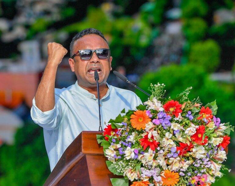 කම්කරුවා බිස්නස් එකක් කරගන්න එපා, රට දිනවන අරගලයේ නායකයා රනිල් – මනූෂ