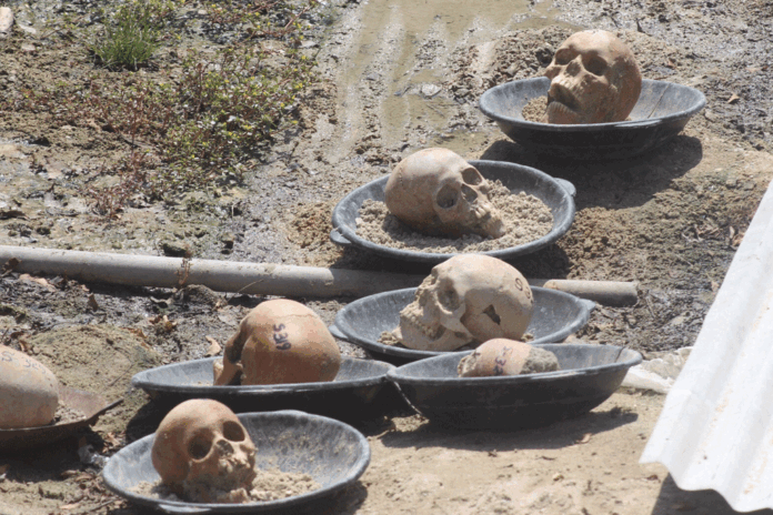 mass-grave-452