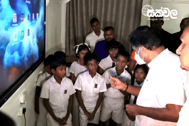 සජිත්ගේ “සක්වල” ස්මාර්ට් පන්ති කාමර පරිත්‍යාග වැඩසටහන 200 කඩඉම පසුකරයි (VIDEO)