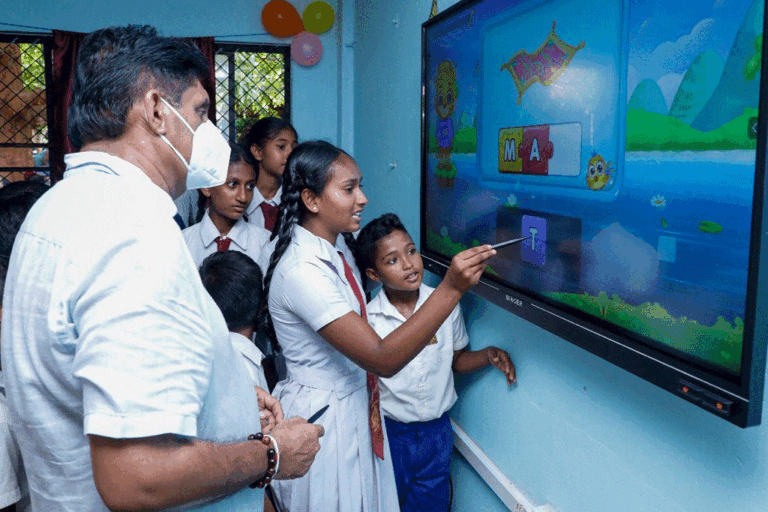 රටේ දරු පරපුර රැකගැනීම වෙනුවෙන් පාසල් මට්ටමින් අමද්‍යප ව්‍යාපාරයක් අවශ්‍යයයි – විපක්ෂ නායක (VIDEO)