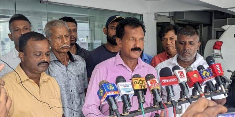 චන්ද්‍රිකා වැවට අත තිබ්බොත් අපි රජයට අත තියන්න ලෑස්තියි – වලව ගොවින් සහ ධීවරයෝ