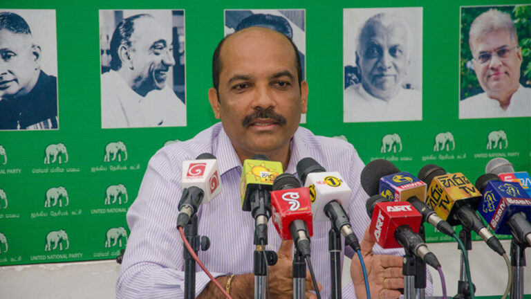 එජාපෙන් දැවැන්ත වැඩක්!