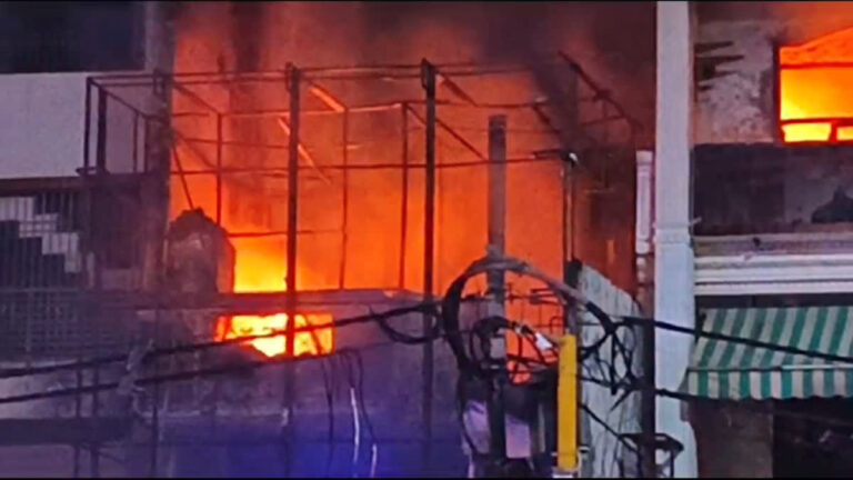 නැගෙනහිර දිල්ලියේ ගින්නකින් බිළිඳුන් 6 දෙනෙකු මිය යයි!