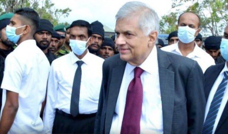 ජනපති විපතට පත් ජනතාවගේ සුවදුක් බලන්න යයි!