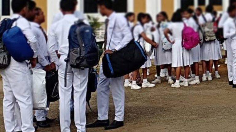 හෙට පාසල් පැවැත්වෙන්නේ මෙහෙමයි!