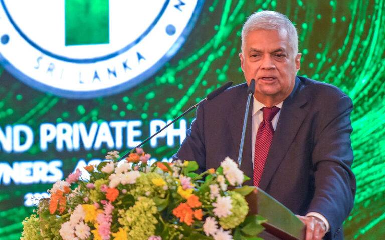 ඖෂධ, ඉන්ධන සහ පොහොර නැතිව දුක්විඳි අතීතය අමතක කරන්න එපා – ජනපති