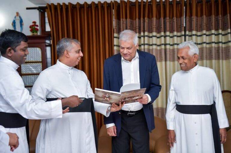 කඳාන සාන්ත සෙබස්තියන් ජාතික සිද්ධස්ථානය වෙත පැමිණි ජනපති රනිල්!
