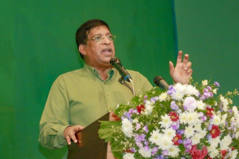 තව දවස් 125කින් එන ජනාධිපතිවරණයේ නිර්පාක්ෂික අපේක්ෂකයා වෙන්නේ අපේ තනි අලියා – රවී