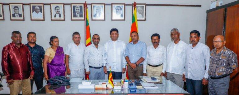 ඇල්ල සහ ඌව පරණගම ප්‍රාදේශීය සභාවල මන්ත්‍රීවරුන් රැසක් සමඟියට එක්වෙයි!