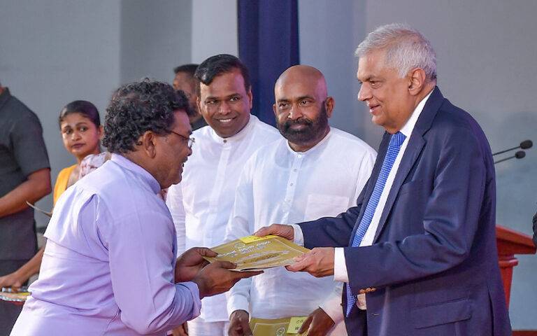 දේශපාලන වේදිකාවේ ඕපා දූප කථා කර වැඩක් නැහැ,අද අප ආණ්ඩුවේ සිටින්නේ බිය නැතිව අභියෝග භාරගෙන කටුයතු කළ නිසයි – ජනපති රනිල්