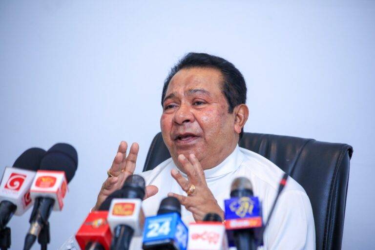 රනිල්ට සහය නොදුන්නොත් පොහොට්ටුවත් ඉවරයි.රනිලුත් ඉවරයි – එස්.බී.