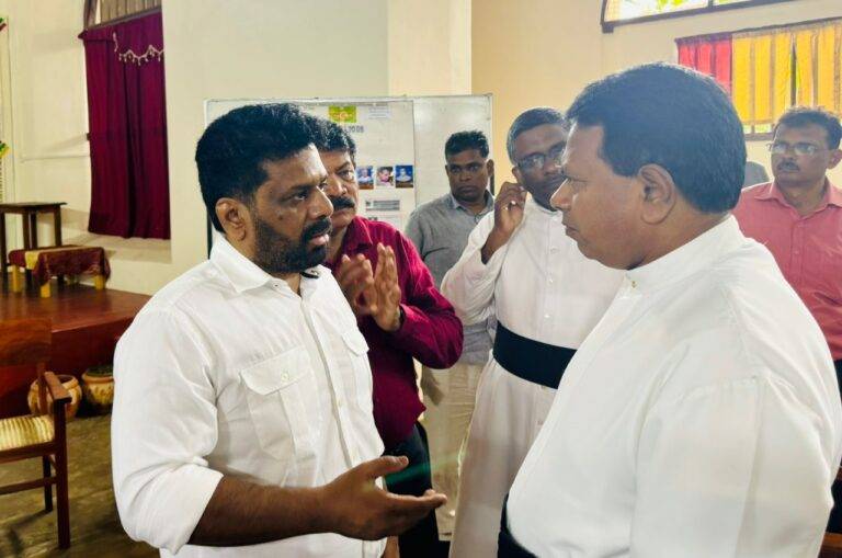 ජාතික ජන බලවේගයේ නායකයා සහ උතුරේ ආගමික නායකයින් අතර හමුවක්