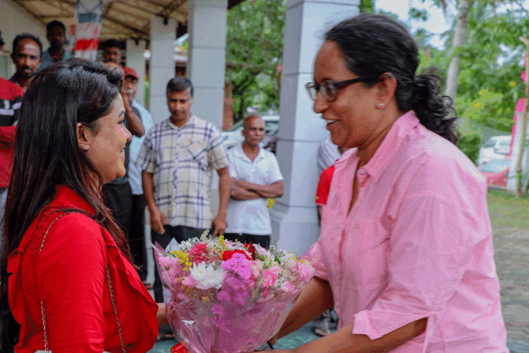 අපේ සහෝදරයින්ගේ කතා ප්‍රතිවාදීන් විකෘති කරනවා. එහෙම දේවල් කියලා නෑ – ධර්ම සංගායනා කතාව ගැන හරිනි කියයි