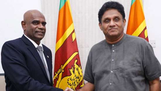 හමුදා සේවයට කෙසේවෙතත් මහේෂ් සේනානායක දේශපාලනයට නම් තොත්ත බබෙක්?