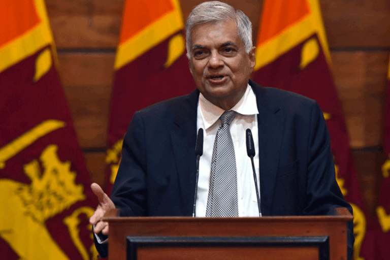 ජනපති රනිල් ජාතිය අමතයි. පාර්ලිමේන්තුවත් හදිසියේ රැස්කිරීමේ සූදානමක් ?