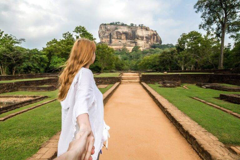 සංචාරක පැමිණීම සුබයි!