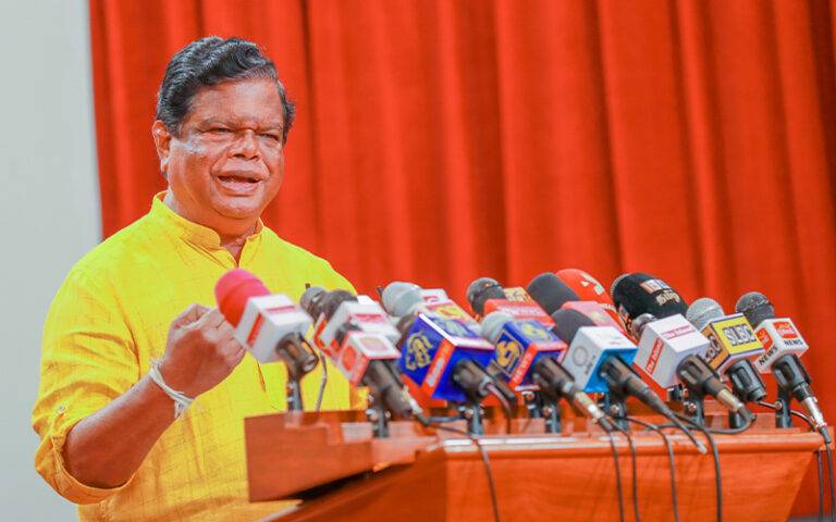 ජාත්‍යන්තර සහයෝගීතාව අපේක්ෂා නොකර රටේ ඉදිරි අයවැය සඳහා වෙනත් විකල්පයක් නෑ – බන්දුල