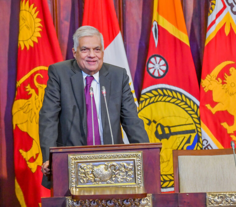 ශ්‍රී ලංකාවට ඉදිරියට යාමට හැකි වන්නේ දැනුම භාවිතා කිරීම තුළින් පමණයි – ජනපති