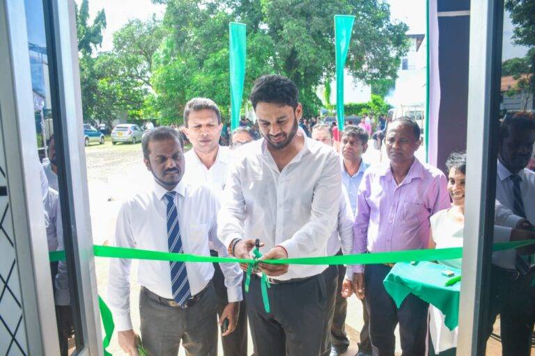 ආර්ථික අර්බුදය කළමනාකරණය කළ ජනාධිපති රනිල් නැවත ජනපති කරමු – ව්‍යාපාරිකයෝ පෙරට!