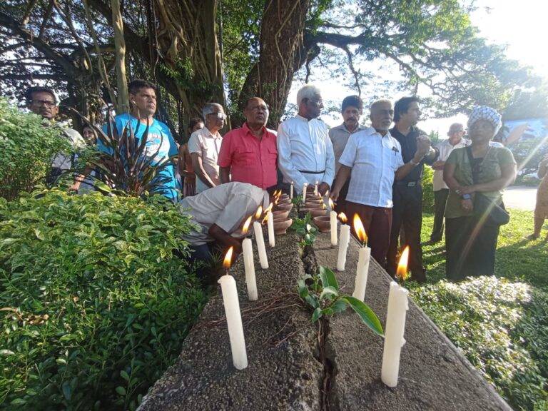 (PHOTOS)”ලේ හැලීම් තවත් එපා” – කළු ජූලියට වසර 41යි!