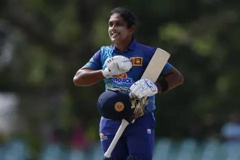 චමරිගේ අම්මා,ක්‍රිකට් සහ වෙනත් ක්‍රීඩා