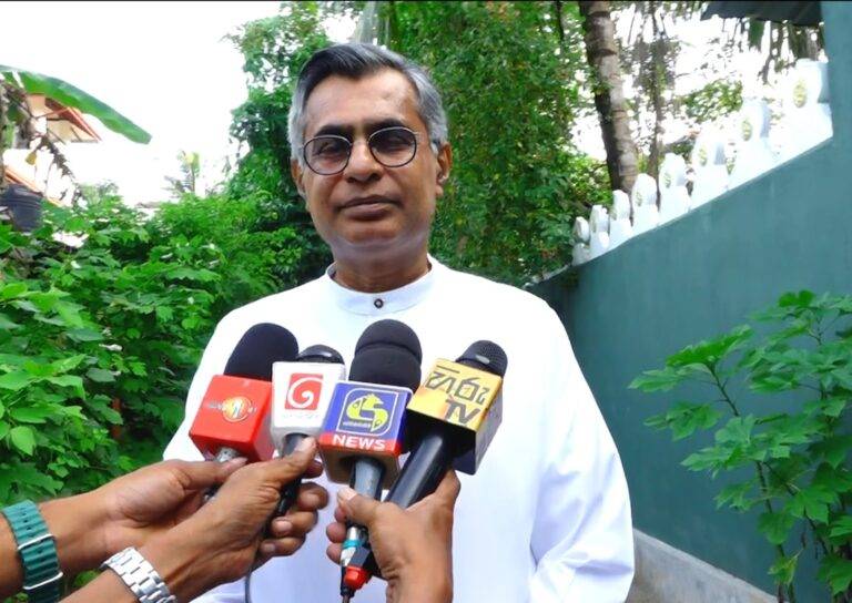 (VIDEO):රාජපක්ෂවරුන්ගේ ආශිර්වාදය ලැබෙන කාටවත් අපේ සහය නැහැ – චම්පික