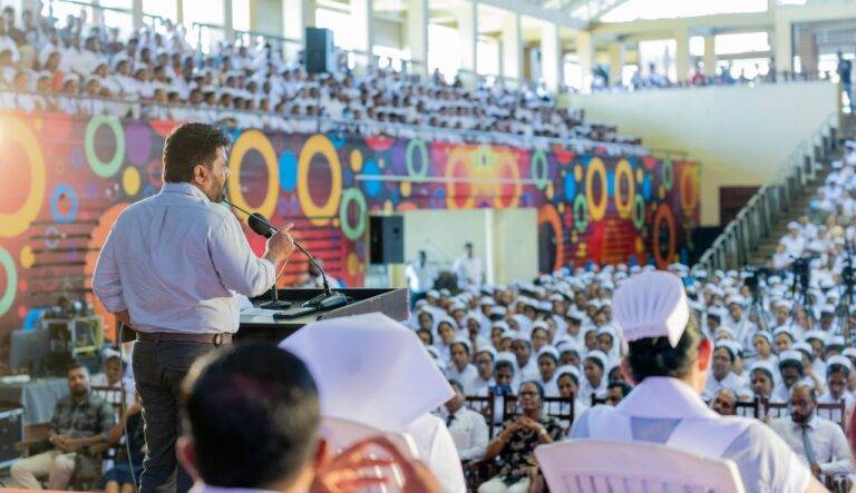 NPP “ජාතික සමස්ත ලංකා හෙද සමුළුව“ සඳහා හෙද හෙදියන් සිය නිල ඇඳුමින් පැමිණ සිටීම මැතිවරණ නීති උල්ලංඝනය කිරීමක් – CAFE