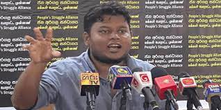 මැතිවරණ කොමිසමත් පනින රිලවුන්ට ඉනිමං බදිනවා!
