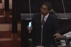 ෂෙහාන් – හර්ෂ ගැටුම දුරදුග යයි. මුදල් කාරක සභාවෙන් හර්ෂ ඉවත් වෙයි!