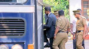 හිටපු ඇමති කෙහෙළියගේ පවුලේ ස්ථාවර තැන්පතු හා රක්ෂණ ඔප්පු තාවකාලිකව අත්හිටුවීමට නියෝගයක්!