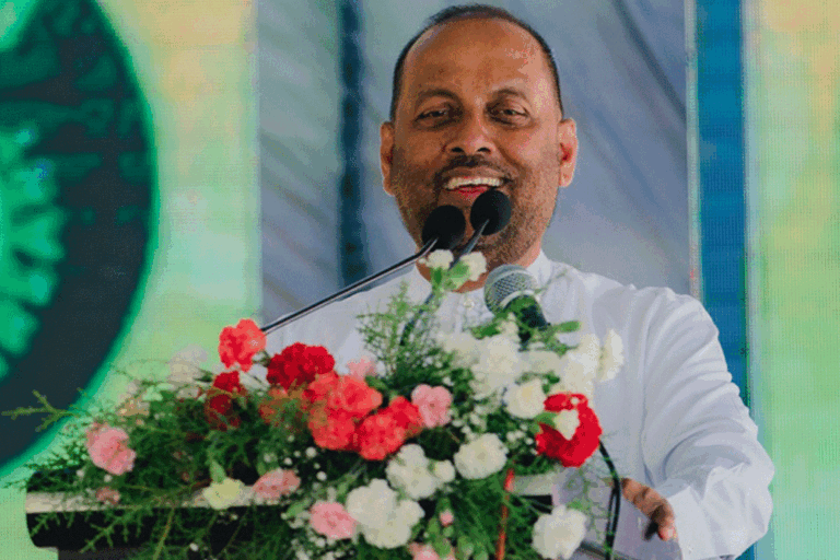 මීළඟ ආණ්ඩුවේ ප්‍රබලම පක්ෂය අපියි. ඔය එක එක පක්ෂවලින් අයින් වෙන අයට එන්න තියෙන තැන මෙතනයි – අමරවීර