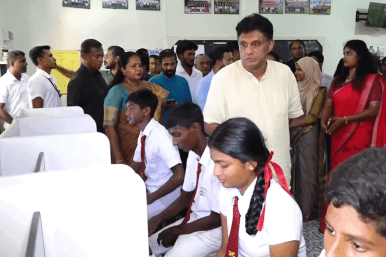 සුහුරු අධ්‍යාපනය හරහා අපි නව පරපුරක් නිර්මාණය කළ යුතුයි – විපක්ෂ නායක සජිත් (VIDEO)