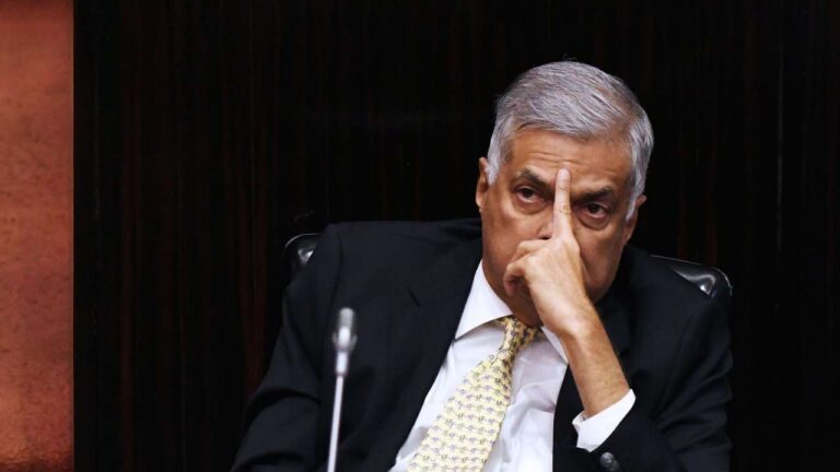 ජනාධිපති රනිල්ගේ සහයට පාර්ලිමේන්තු මන්ත්‍රීවරු 92ක්!