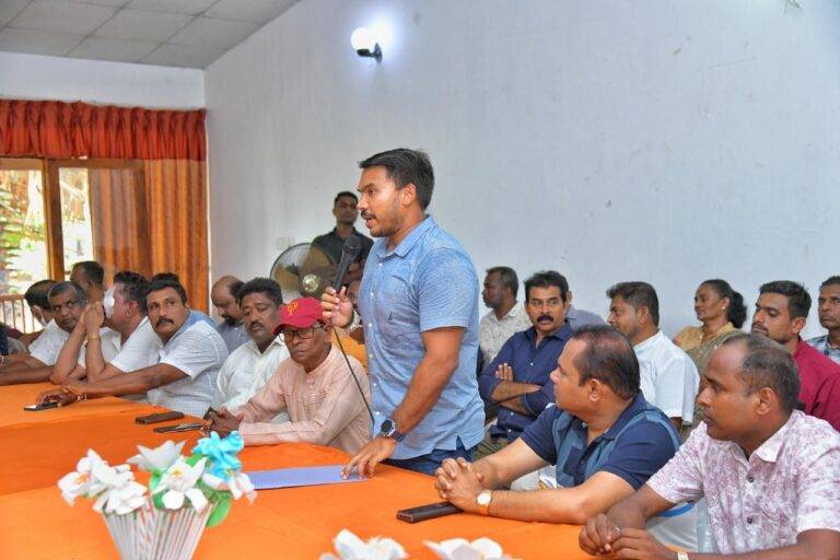 එස්.එම් චන්ද්‍රසේන වෙනුවන් බැසිල් කළ දේ නාමල් හෙළි කරයි!