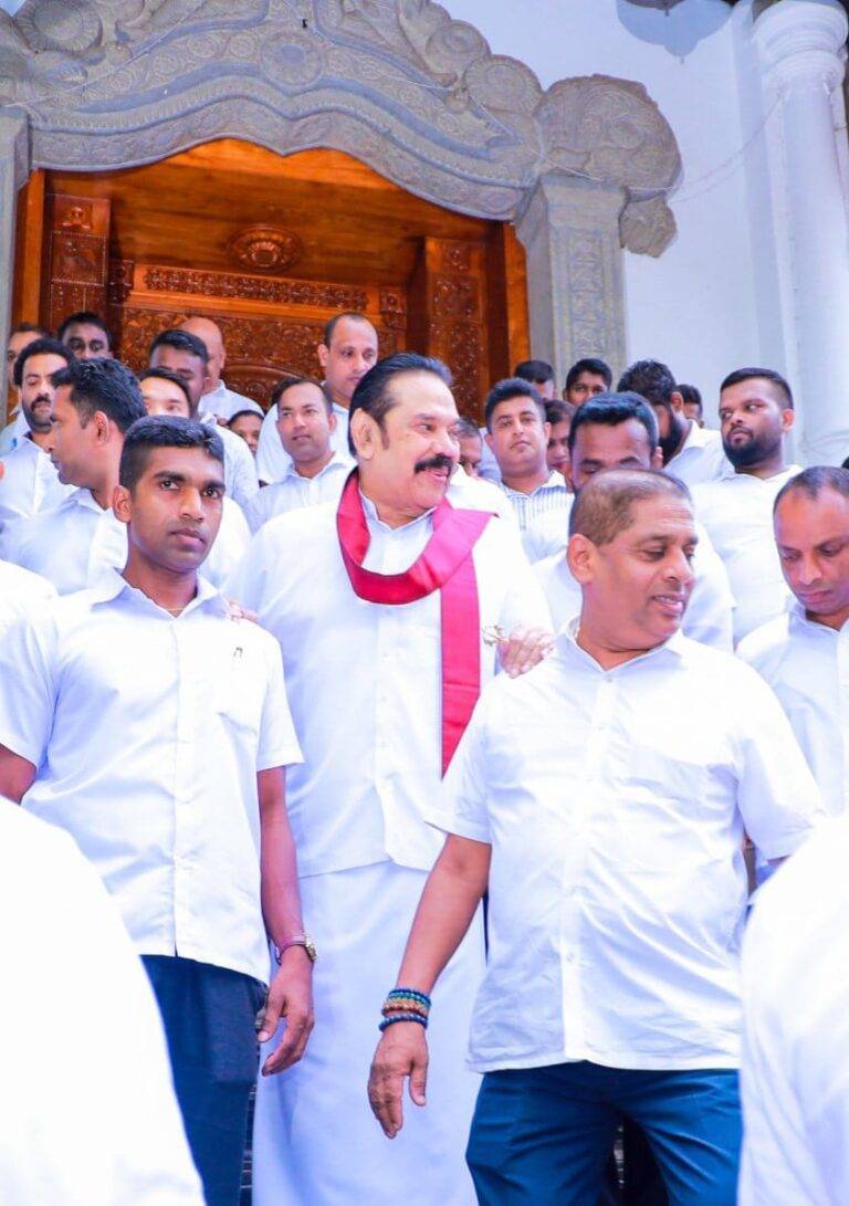 ළඟ ඉඳගෙන කනේ ඉඳන් අඟ කන අය ඉන්නවා. මට ඕවා හොඳට පුරුදුයි – මහින්ද