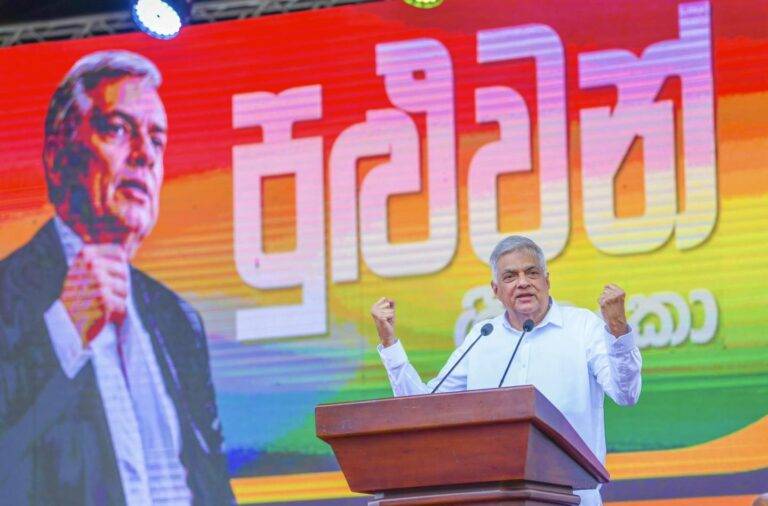 සටන තියෙන්නේ කවුද ජනාධිපති කියන්න නෙවෙයි.කොහොමද ජීවත් වෙන්නේ කියන එක ගැනයි!
