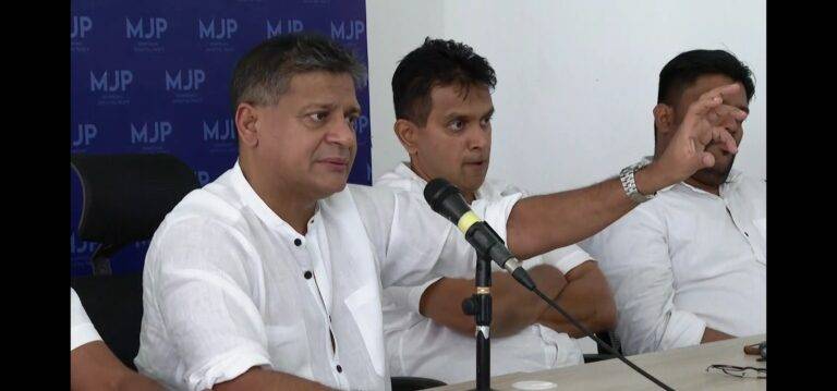 ගෝඨාභයව ගෙදර යැව්වේ බැසිල් සහ නාමල්.නාමල් කුමාරයට දැන් දිට්ඨධම්මවේදනීය කර්මය පලදිල තියෙන්නේ – දිලිත්