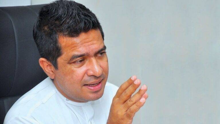 රට තුළ සිදු වූ මහා පරිහානියට වගකිව යුතු කණ්ඩායම් හතරක් හඳුනා ගත්තා – සුජීව සේනසිංහ