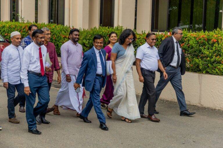 අනුර ඇප තැම්පත් කරයි !
