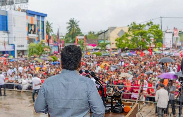 තෙල්, විදුලි බිල් අඩුකරනවා. ආහාර, ඖෂධ, අධ්‍යාපන උපකරණ මුළුමනින්ම බද්දෙන් නිදහස් කරනවා – අනුර පොරොන්දු වෙයි !