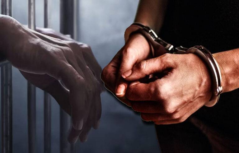 ජනාධිපතිවරණ අපේක්ෂකයකුගේ පැමිණිල්ලක් අනුව දේශපාලන පක්ෂයක ලේකම් ඇතුළු පිරිසක් අත්අඩංගුවට !