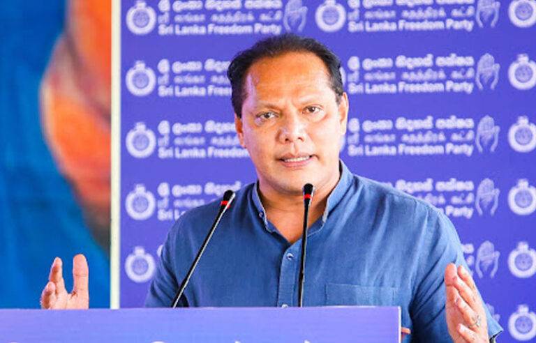 ශ්‍රීලනිපයට අද අත්වෙලා තියෙන ඉරණමට මෛත්‍රීපාල සිරිසේන සම්පූර්ණයෙන්ම වගකියන්න ඕනෙ – දයාසිරි