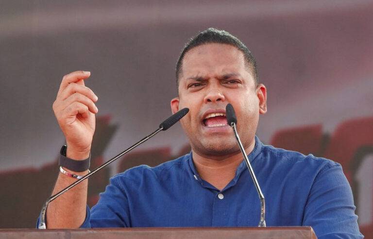 මේ වෙලාවේ පුළුවන් මිනිහෙකුට මේ රටේ ඉන්නෙ රනිල් වික්‍රමසිංහ විතරයි – හරීන්