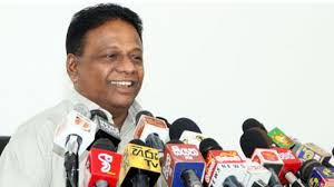 අපේ නායකයෝ පිටිපස්සෙන් ඇවිත් පිහියෙන් අනිද්දී ඩලස්ට සහය දුන්නේ සජිත්!