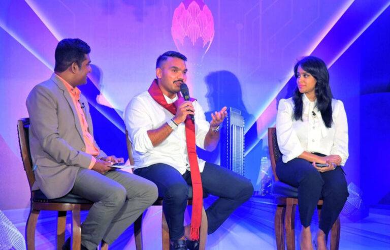 ඇයි අපට මහින්දෝදය විද්‍යාගාරය ඩීපී එඩියුකේෂන් අයිටී කැම්පස් මට්ටමට වර්ධනය කරන්න බැරි ? – නාමල්