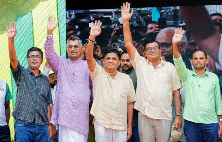 විධායක ජනාධිපති ක්‍රමය අනිවාර්යයෙන්ම අහෝසි කරනවා. පාර්ලිමේන්තුව කේන්ද්‍රීය ප්‍රජාතන්ත්‍රවාදී ක්‍රමයට යනවා – සජිත්