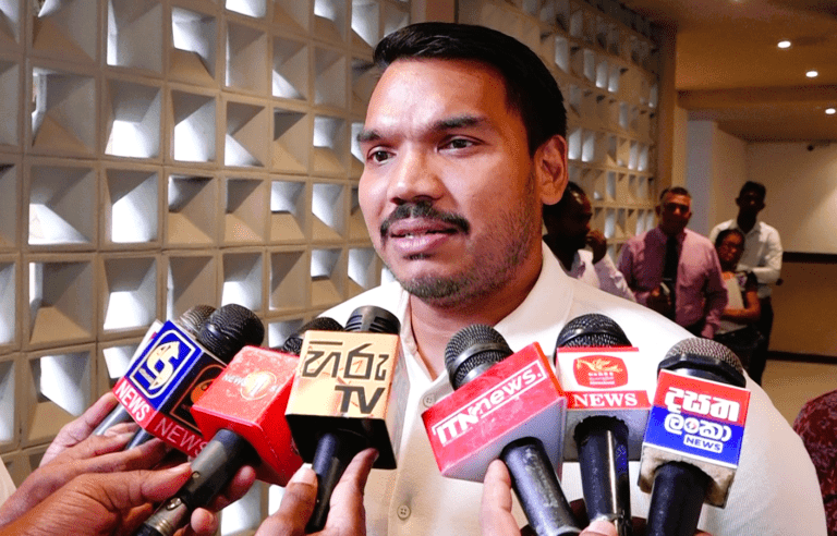 (VIDEO):පක්ෂේ තීන්දුවත් එක්ක ඉතුරු වෙන්නේද එක්කෙනාද එයත් එක්ක මේ සටන ගෙනියනවා – නාමල්