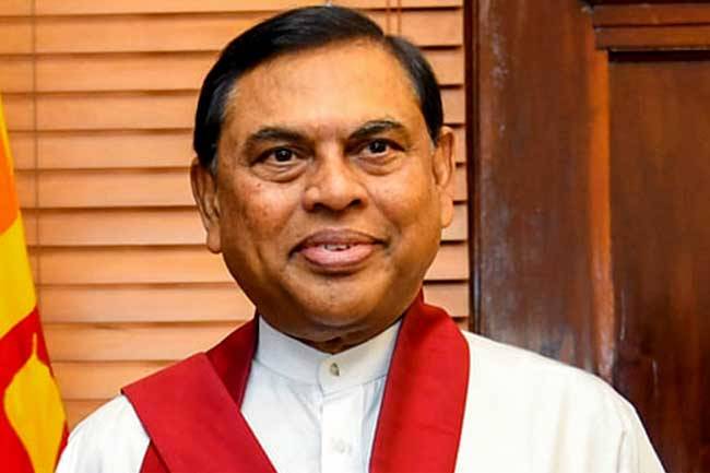 ජනාධිපතිවරණයට දිනයක් තිබියදී බැසිල් රටින් යයි!