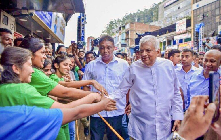 අනුර ඔබ සුව වෙන්න, ඉන්පසු ඇවිත් මගෙ ප්‍රශ්නවලට පිළිතුරු දෙන්න – ජනපති